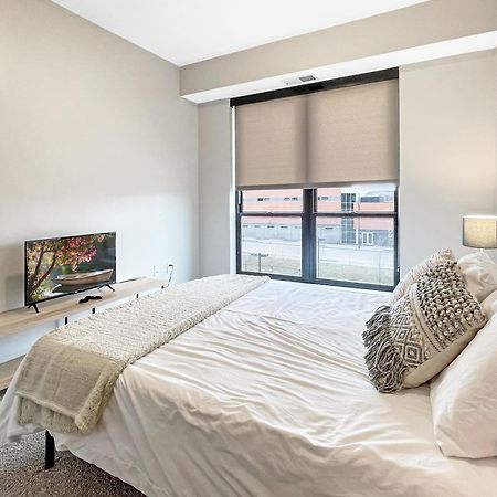 Large Downtown 2Br -Hot Tub-Downtown! Apartment Des Moines Ngoại thất bức ảnh