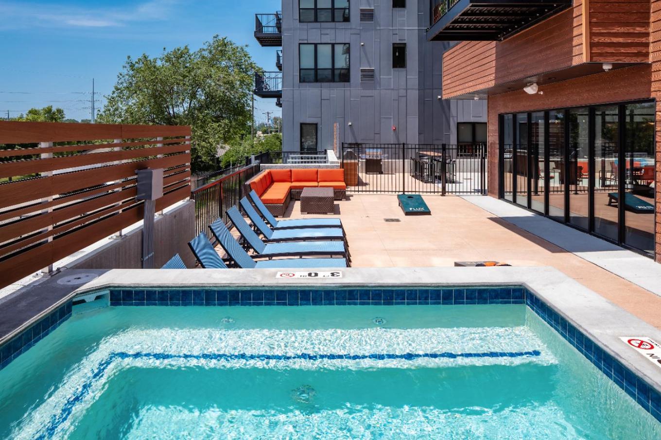 Large Downtown 2Br -Hot Tub-Downtown! Apartment Des Moines Ngoại thất bức ảnh